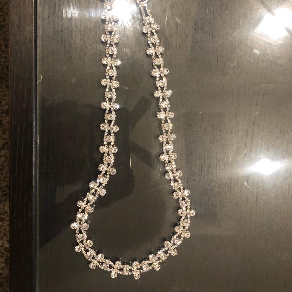 Gemstone belt